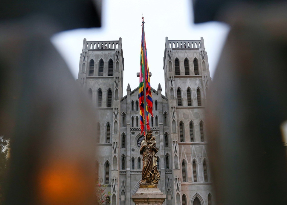 Nhà thờ Lớn Hà Nội với "chiếc áo mới". (Ảnh: Tuấn Đức/TTXVN)