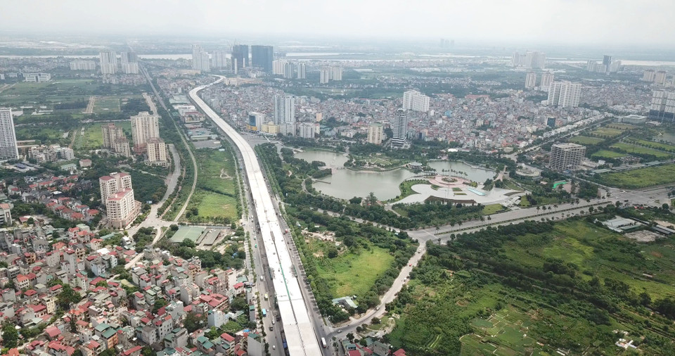 Khi Dự án cầu cạn Mai Dịch - Nam Thăng Long thông xe sẽ góp phần quan trọng trong việc kết nối liên thông tuyến đường vành đai 3 trên cao từ Pháp Vân đến cầu Thăng Long; rút ngắn thời gian di chuyển từ nội đô đi sân bay Nội Bài, đi các tỉnh miền núi phía Bắc và ngược lại. (Nguồn: Vietnam+)