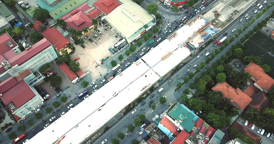 Dự án được thiết kế theo tiêu chuẩn đường cao tốc, quy mô 4 làn xe, vận tốc thiết kế 100km/giờ, bề rộng cầu cạn bêtông rộng 24m, kết cấu nhịp sử dụng dầm Super-T. (Nguồn: Vietnam+)