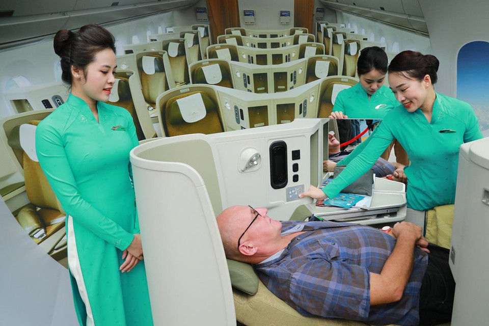 Sự kiện là cơ hội để khách tham quan có thể tận hưởng dịch vụ đẳng cấp của hãng hàng không 4 sao. (Ảnh: VNA)