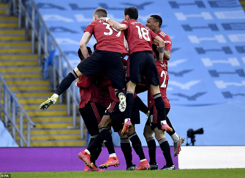 Chiến thắng này giúp M.U của Ole Gunnar Solskjaer có trận thứ 22 liên tiếp bất bại trên sân khách ở Premier League. (Nguồn: PA)