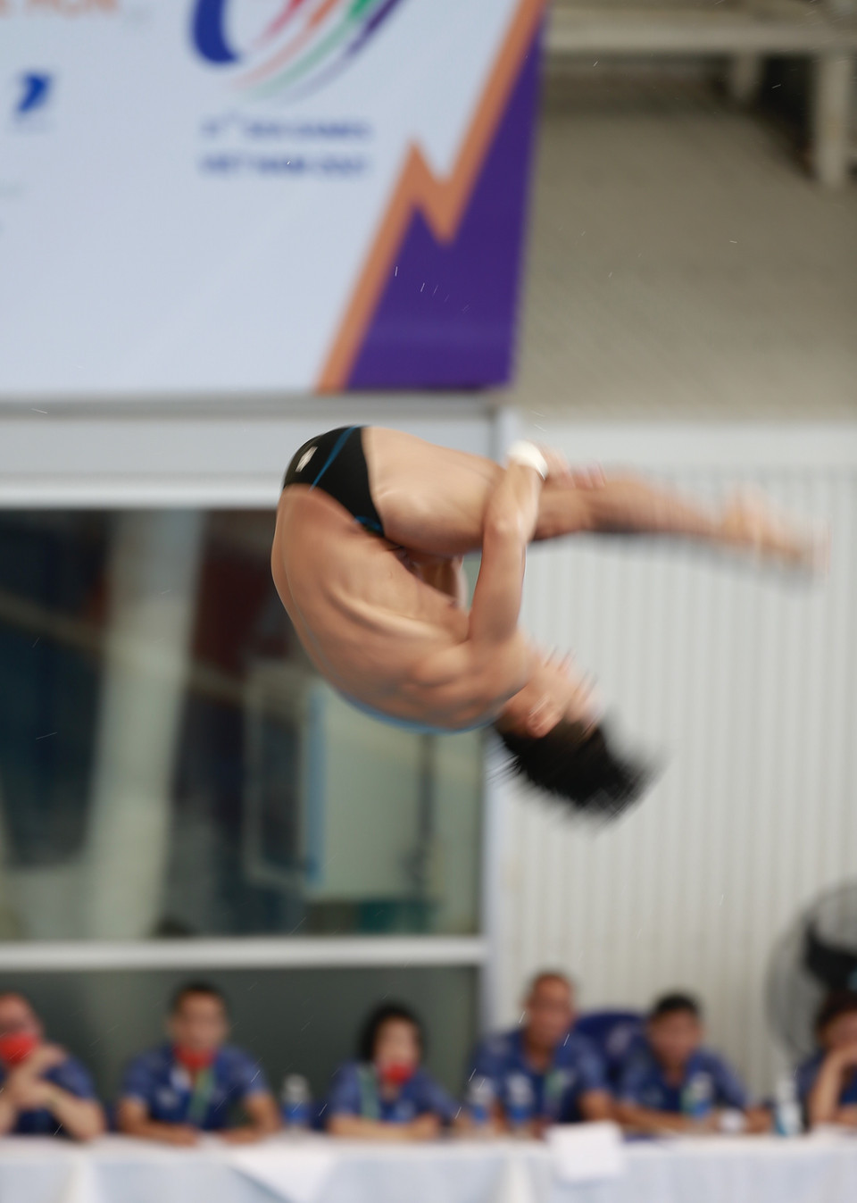 Phần thi đấu của vận động viên Thái Lan Chawanwat Juntaphadawon nội dung Đơn nam cầu mềm 3m. (Ảnh: Trọng Đạt/TTXVN)