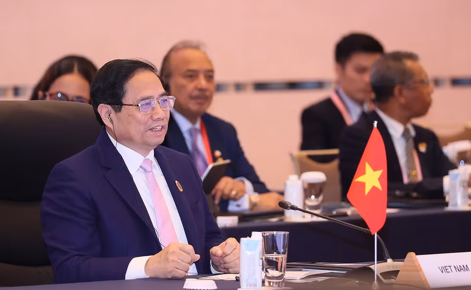 Thủ tướng Phạm Minh Chính phát biểu tại Phiên khai mạc Hội nghị Cấp cao kỷ niệm 50 năm quan hệ ASEAN-Nhật Bản. (Ảnh: Dương Giang/TTXVN)