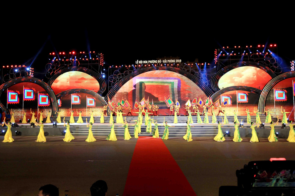 Chương trình văn nghệ chào mừng. (Ảnh: An Đăng/TTXVN)