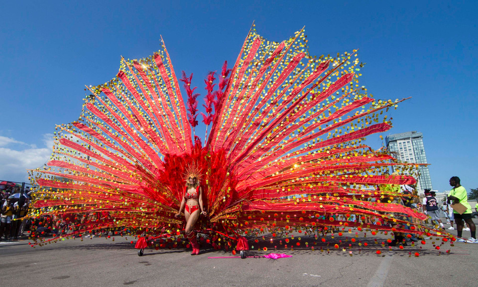Vũ công biểu diễn tại Lễ hội hóa trang Caribbean Carnival Toronto, Canada, ngày 3/8/2019. (Ảnh: THX/TTXVN)