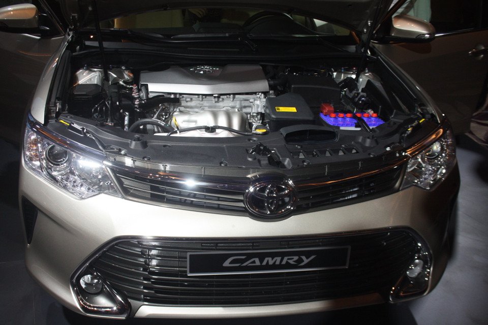 Camry 2015 mới được trang bị động cơ hoàn toàn mới với công nghệ điều phối van biến thiên kép. (Ảnh: Việt Hùng/Vietnam+)