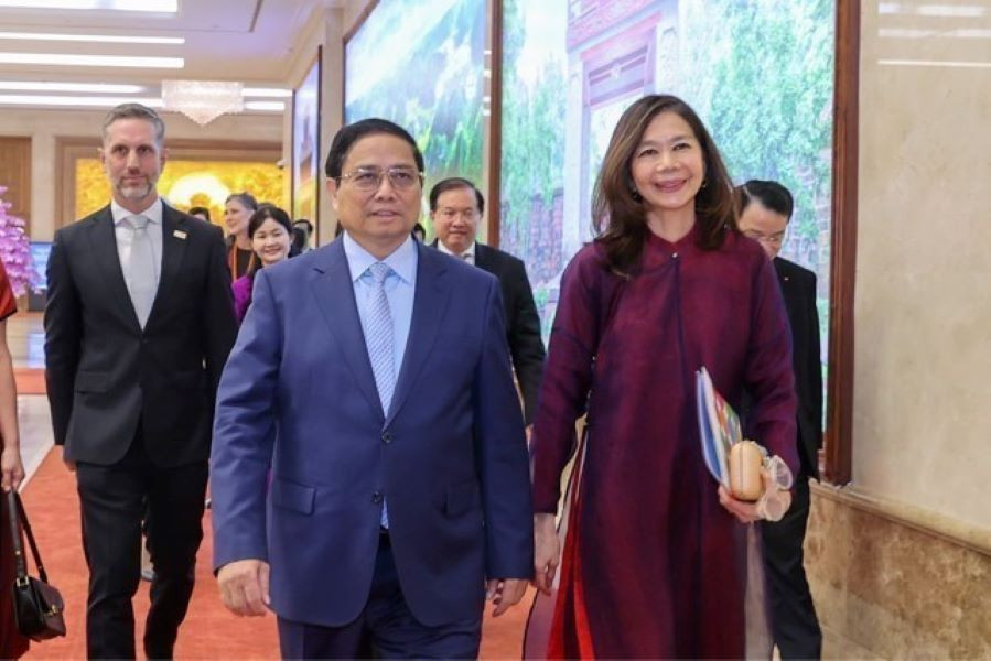 Thủ tướng Phạm Minh Chính tiếp bà Pauline Tamesis, Điều phối viên thường trú Liên hợp quốc tại Việt Nam. (Ảnh: Dương Giang/TTXVN)