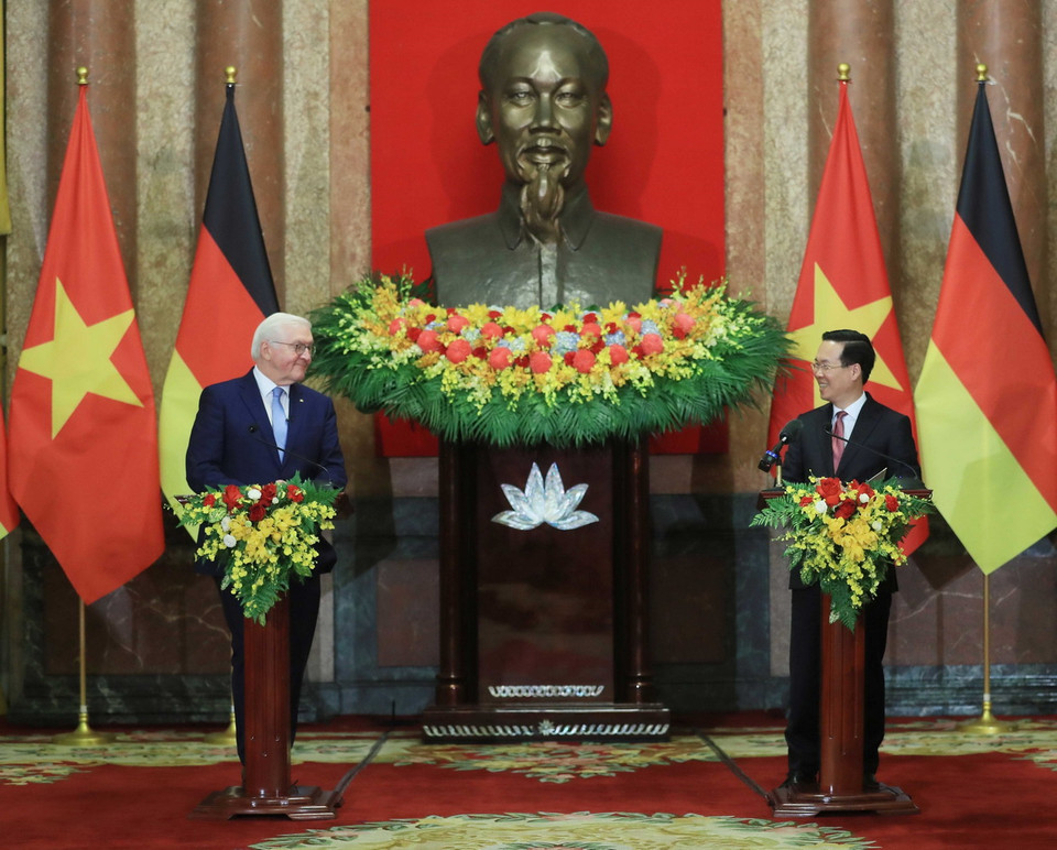 Chủ tịch nước Võ Văn Thưởng và Tổng thống Đức Frank-Walter Steinmeier tại cuộc gặp gỡ báo chí sau khi kết thúc hội đàm. (Ảnh: Thống Nhất/TTXVN)