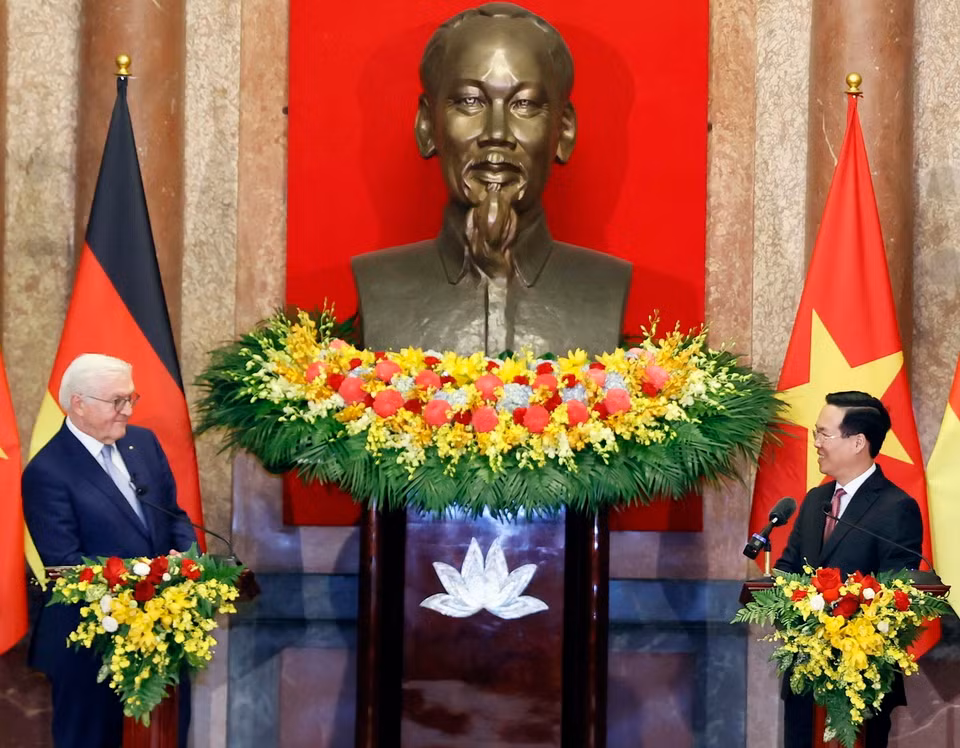 Chủ tịch nước Võ Văn Thưởng và Tổng thống CHLB Đức Frank-Walter Steinmeier gặp gỡ báo chí. (Ảnh: Thống Nhất/TTXVN)