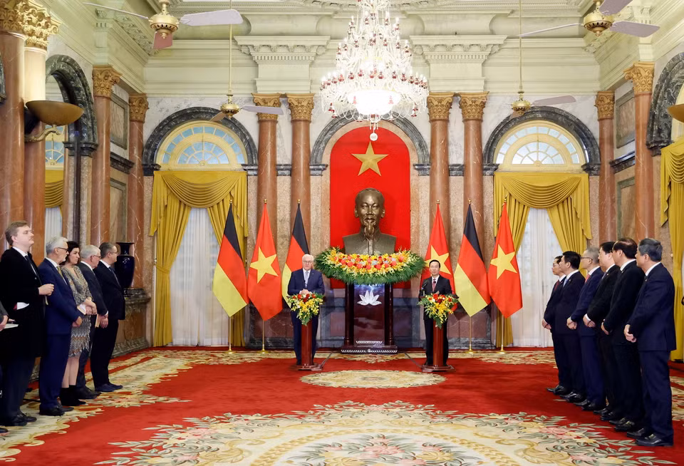 Chủ tịch nước Võ Văn Thưởng và Tổng thống CHLB Đức Frank-Walter Steinmeier gặp gỡ báo chí. (Ảnh: Thống Nhất/TTXVN)