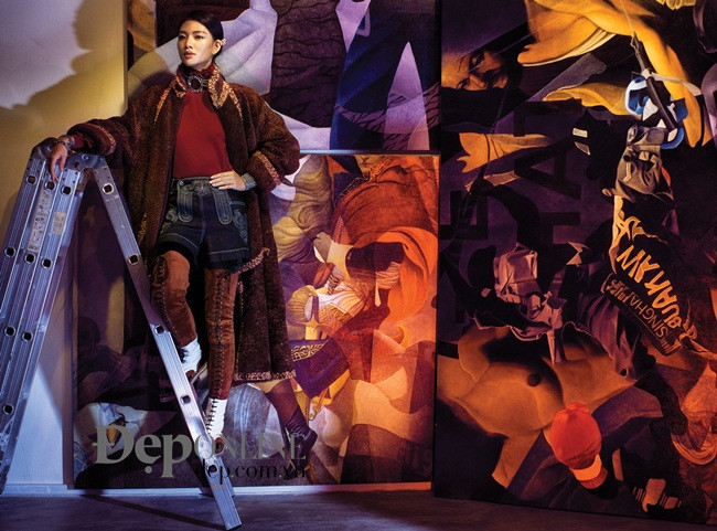 Dấu ấn từ vùng núi Alps được thể hiện khéo léo qua những trang phục trong bộ sưu tập Chớm Thu 2015 của Chanel. Sự đồng điệu giữa màu sắc trên các tác phẩm nghệ thuật và trang phục tạo nên hiệu ứng đặc biệt. (Trang phục và phụ kiện Chanel).