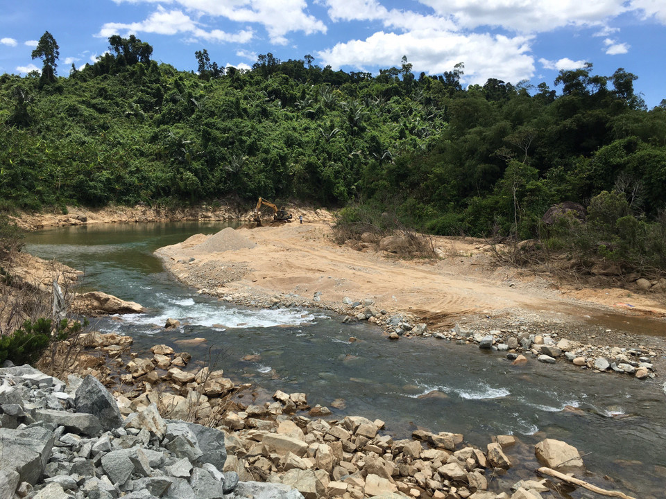 Hiện trường khu vực tìm kiếm. (Ảnh: Đỗ Trưởng/TTXVN)