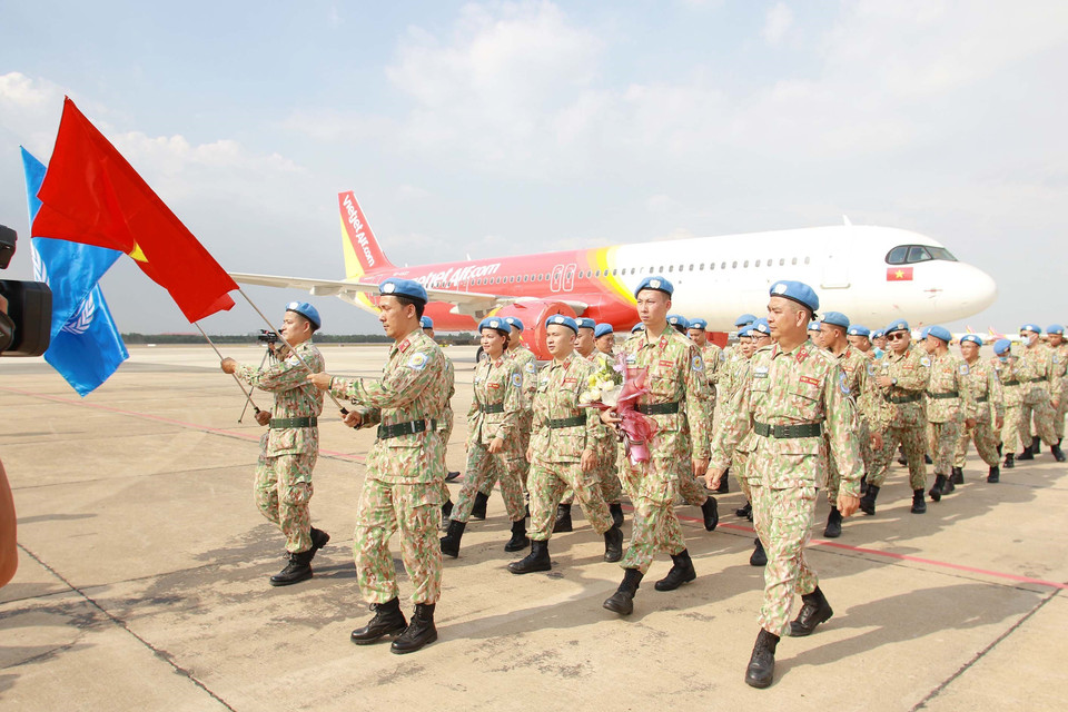 Lực lượng Bệnh viện dã chiến 2.3 lên đường làm nhiệm vụ tại Bentiu, Nam Sudan. (Ảnh: Thanh Vũ/TTXVN)