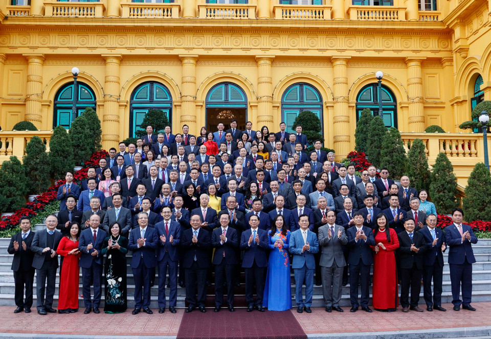 Chủ tịch nước Võ Văn Thưởng với các đại biểu. (Ảnh: Thống Nhất/TTXVN)