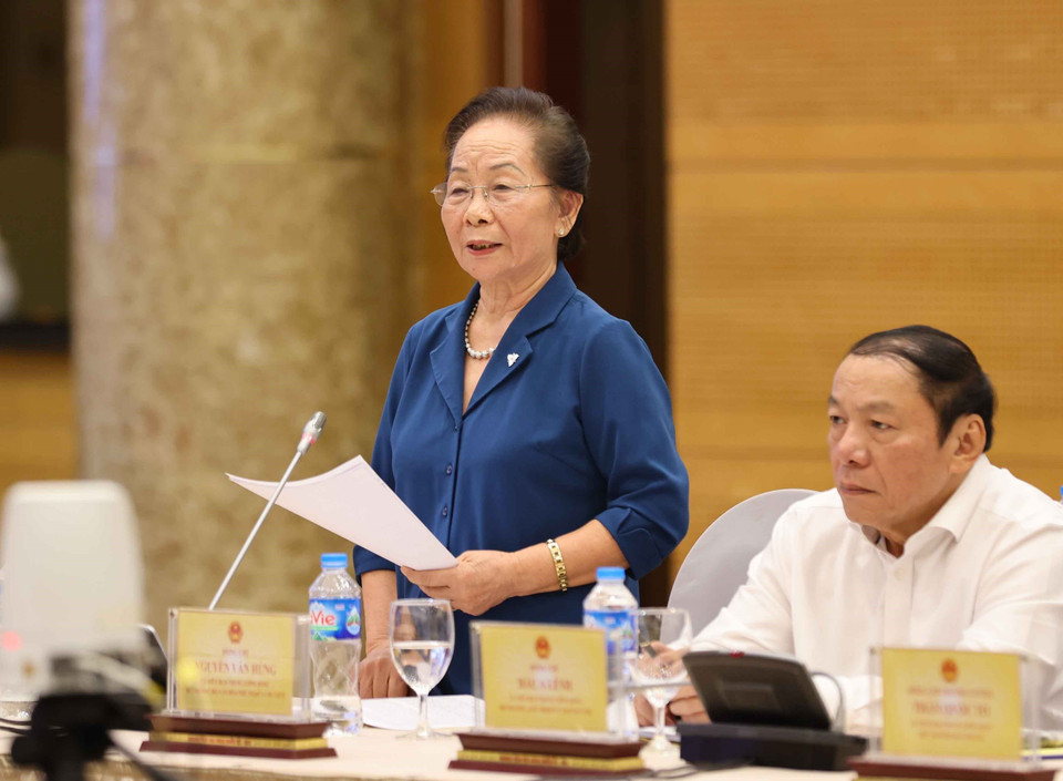 Nguyên Phó Chủ tịch nước Nguyễn Thị Doan, Chủ tịch Hội Khuyến học Việt Nam phát biểu. (Ảnh: Thanh Tùng/ TTXVN)
