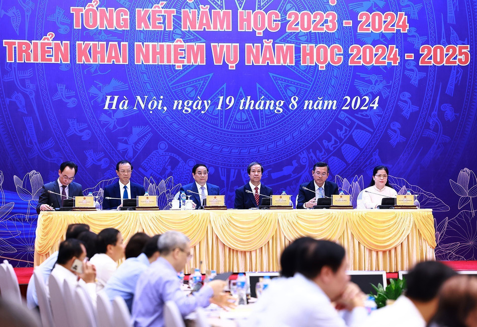 Thủ tướng Phạm Minh Chính dự Hội nghị Tổng kết năm học 2023-2024 và triển khai nhiệm vụ năm 2024-2025. (Ảnh: Dương Giang/TTXVN)
