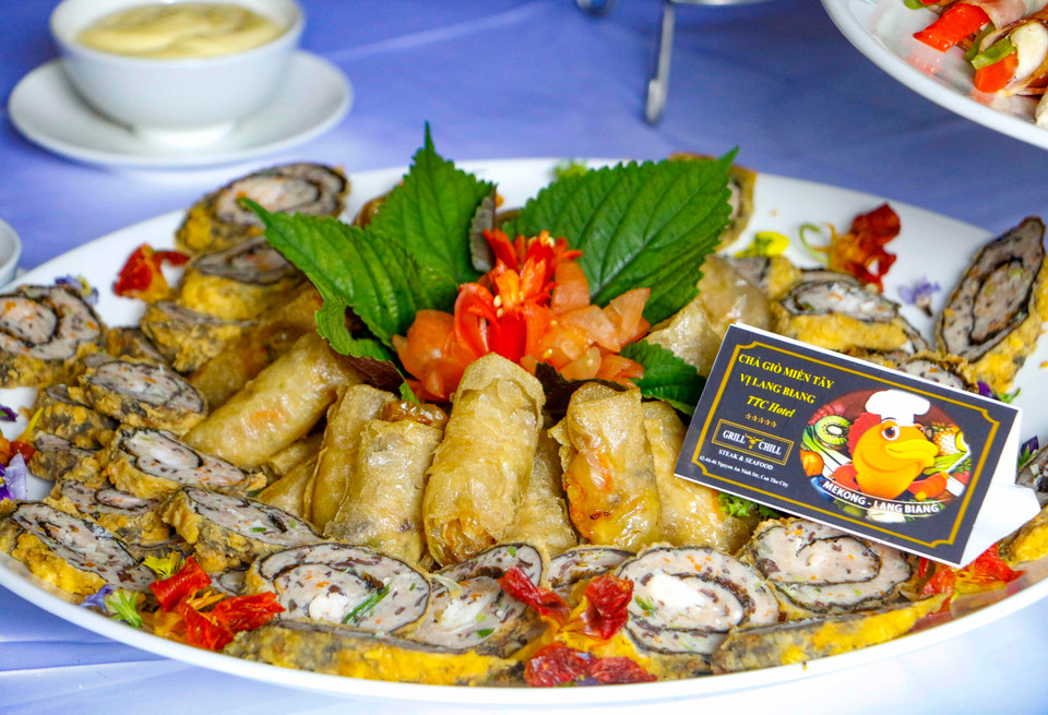 Món chả giò miền Tây hương vị Langbiang của Nhà hàng Grill &amp; Chill (Cần Thơ). (Ảnh: Thanh Liêm/TTXVN)