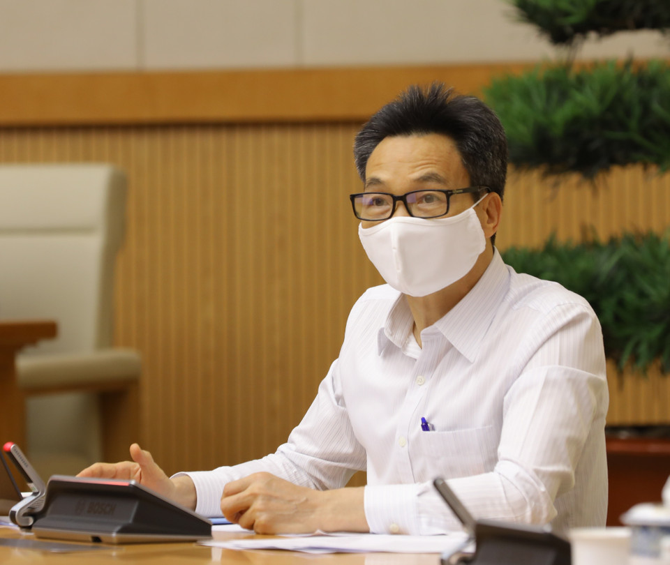 Phó Thủ tướng Vũ Đức Đam chủ trì cuộc họp. (Ảnh: Nguyễn Điệp/TTXVN)