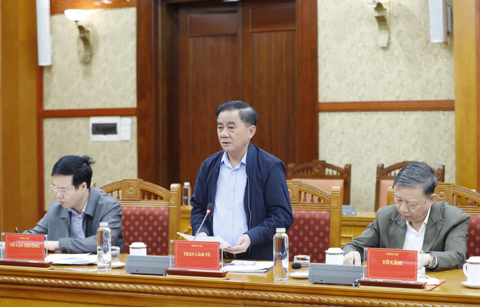 Ông Trần Cẩm Tú, Uỷ viên Bộ Chính trị, Bí thư Trung ương Đảng, Chủ nhiệm Ủy ban Kiểm tra Trung ương phát biểu tại cuộc họp. (Ảnh: Phương Hoa/TTXVN)