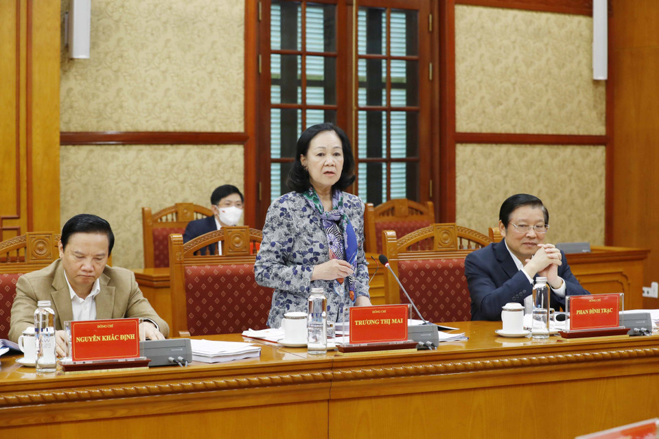 Bà Trương Thị Mai, Ủy viên Bộ Chính trị, Bí thư Trung ương Đảng, Trưởng Ban Tổ chức Trung ương phát biểu tại cuộc họp. (Ảnh: Phương Hoa/TTXVN)