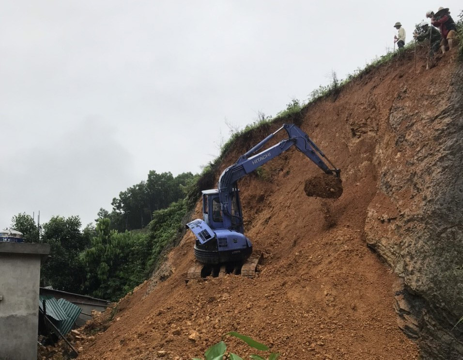 Mưa lớn kéo dài gây nhiều thiệt hại tại Yên Bái. (Ảnh: TTXVN phát)