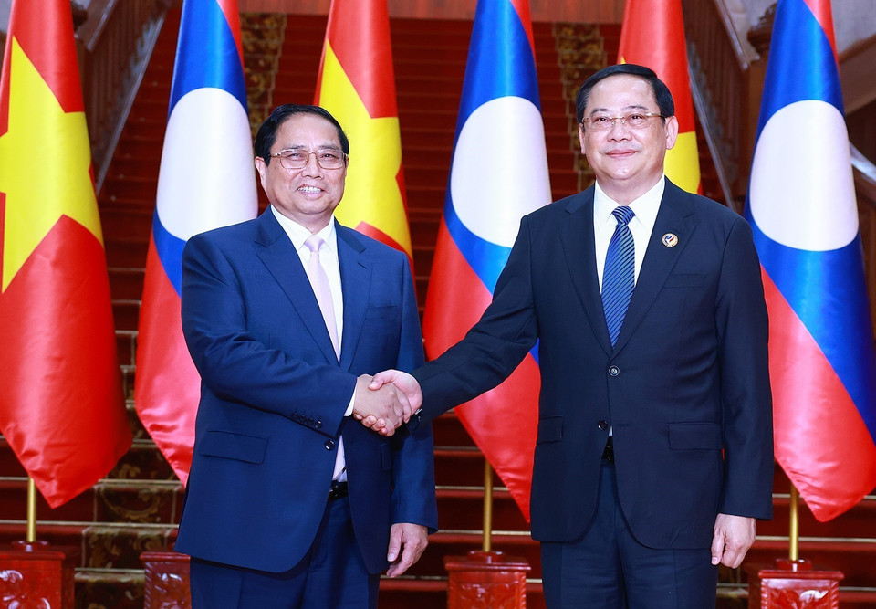 Thủ tướng Phạm Minh Chính hội kiến Thủ tướng Lào Sonexay Siphandone, Chủ tịch ASEAN 2024. (Ảnh Dương Giang/TTXVN)