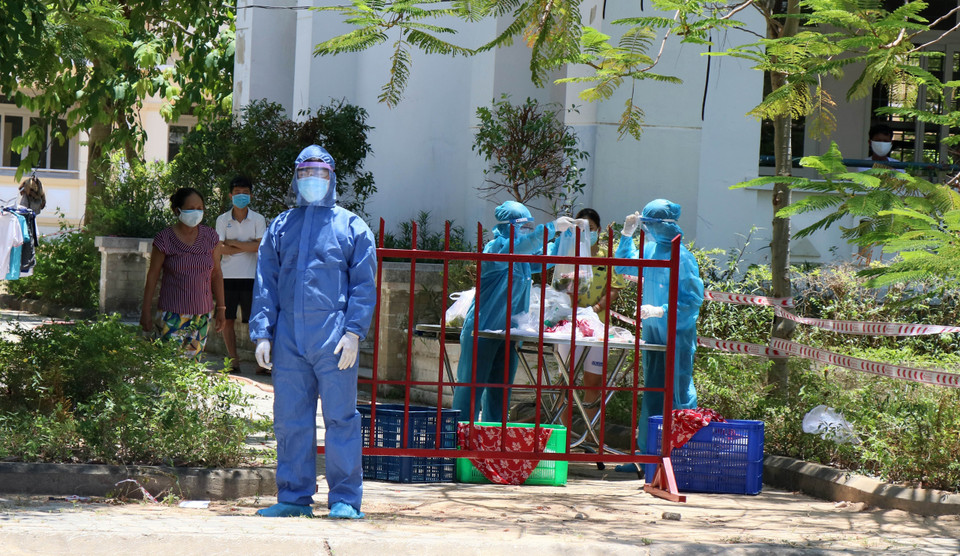 Thắt chặt kiểm soát để phòng, chống dịch COVID-19 an toàn. (Ảnh: Trần Tĩnh/TTXVN)