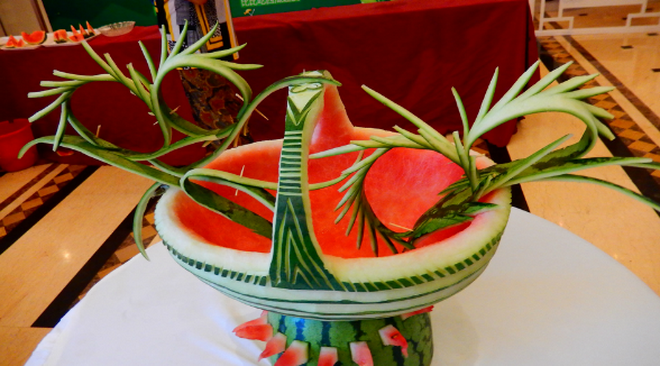 Các tác phẩm làm từ dưa hấu có độ sáng tạo rất cao. (Nguồn: CCTV)