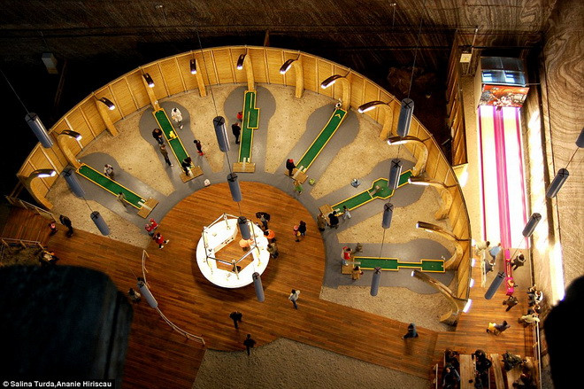 Mỏ muối có những không gian hết sức sáng tạo và đặc biệt