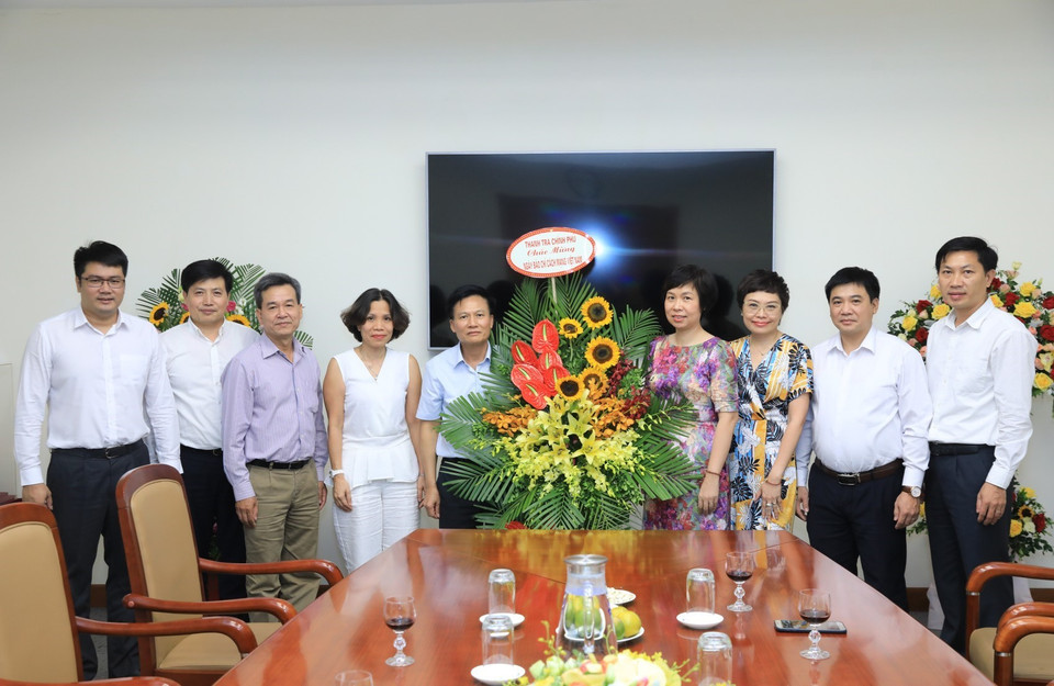  Đoàn Thanh tra Chính phủ đến chúc mừng TTXVN. (Ảnh: Thành Đạt/TTXVN)