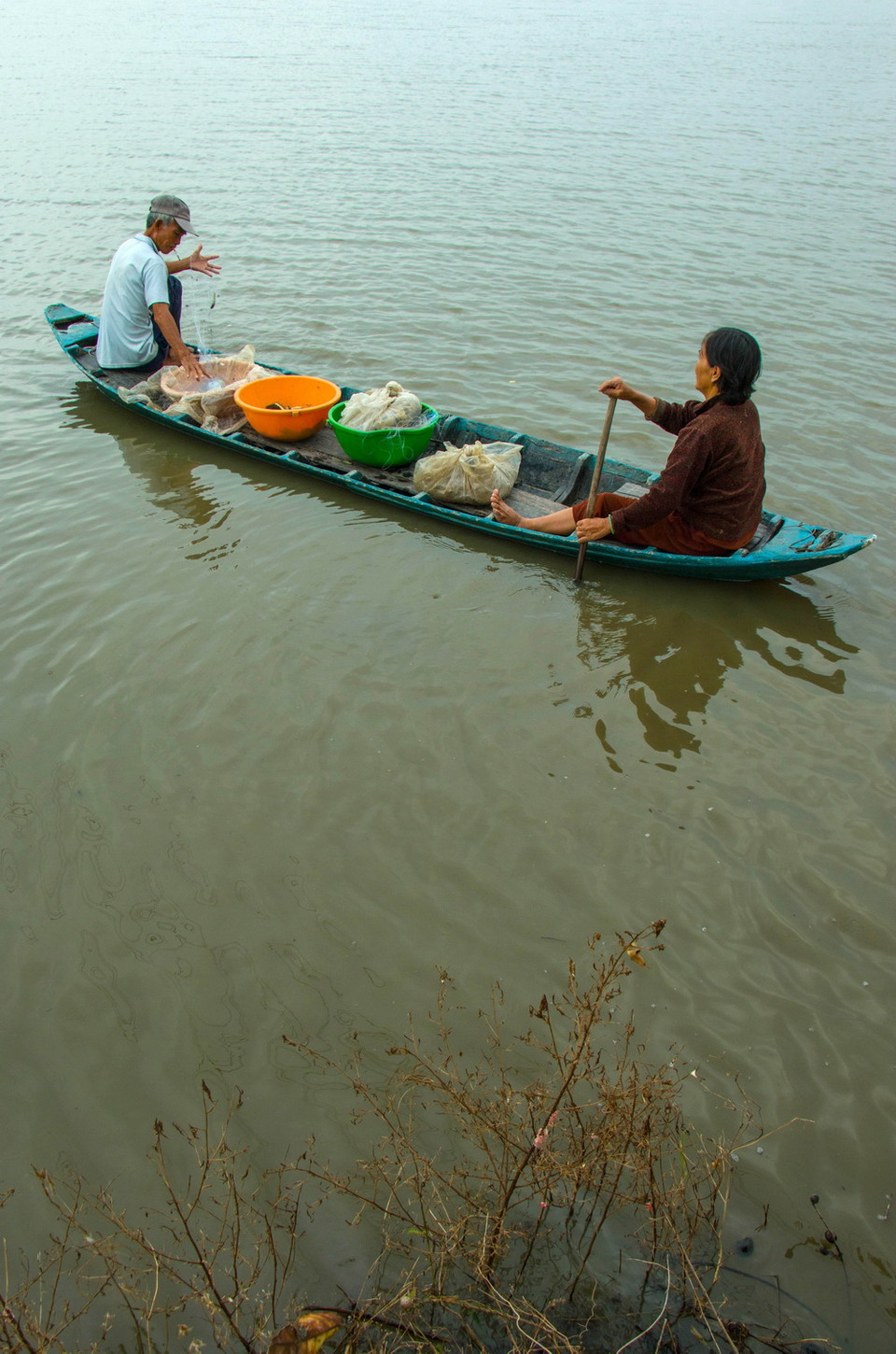 Nước lũ từ thượng nguồn gây ngập đồng ruộng từ tháng 10 đến tháng 11 nên người dân bỏ hoang tạo nên những cánh đồng bạt ngàn với những nét sinh hoạt đặc trưng của cư dân. (Ảnh: Duy Khương/TTXVN)