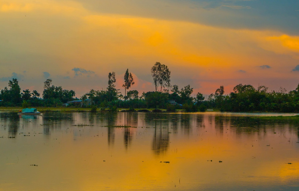 Do nằm cuối nguồn sông Hậu, nên mùa lũ ở Hậu Giang thường có muộn hơn các tỉnh đầu nguồn như An Giang, Đồng Tháp, Long An từ 1 đến 2 tháng. (Ảnh: Duy Khương/TTXVN)