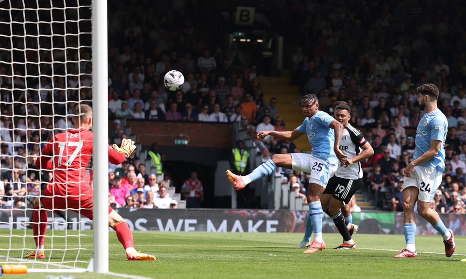 Những phút sau đó, đội khách tiếp tục thi đấu tốt hơn nhưng không có thêm bàn thắng trong hiệp 1. (Nguồn: Reuters)