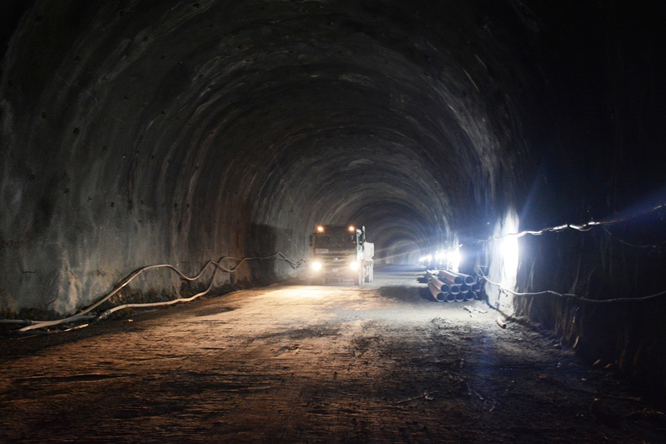 Hầm Cù Mông đào thông hai đầu hầm mất tới 18 tháng. (Ảnh: Việt Hùng/Vietnam+)