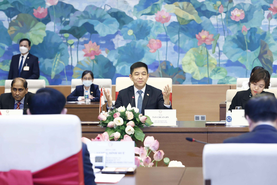 Chủ tịch Quốc hội Cộng hòa Singapore Tan Chuan-Jin phát biểu. (Ảnh: Doãn Tấn/TTXVN)