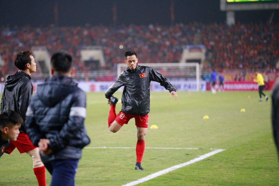 Các cầu thủ Việt Nam khởi động trước trận đấu. (Ảnh: Trọng Đạt/TTXVN)