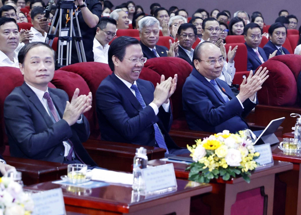 Chủ tịch nước Nguyễn Xuân Phúc dự lễ khai khoá tại Đại học Quốc gia Thành phố Hồ Chí Minh. (Ảnh: Thống Nhất/TTXVN)