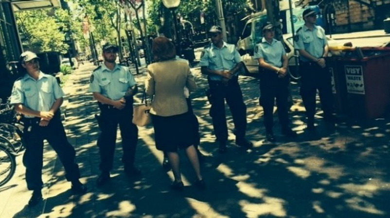 Ngay lập tức, cảnh sát đã được huy động.