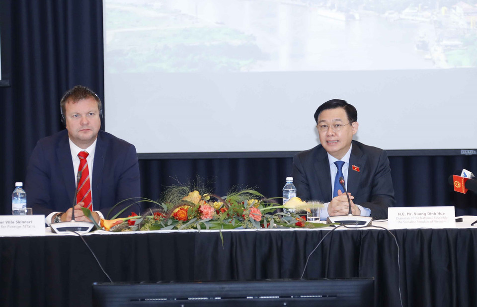 Chủ tịch Quốc hội Vương Đình Huệ phát biểu tại tọa đàm. (Ảnh: Doãn Tấn/TTXVN)