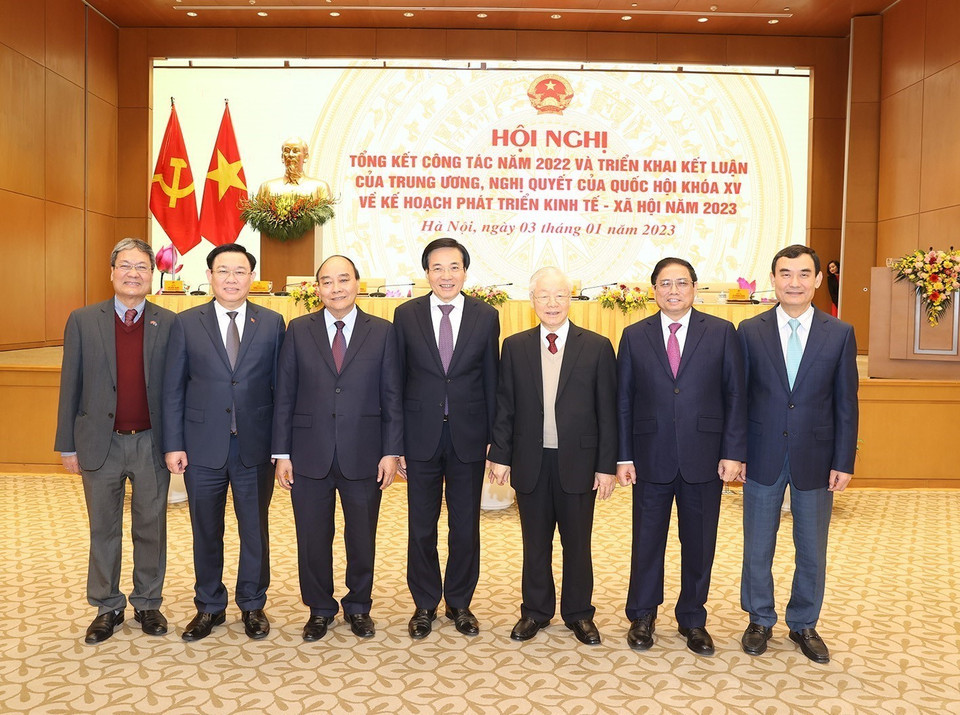 Tổng Bí thư Nguyễn Phú Trọng, Chủ tịch nước Nguyễn Xuân Phúc, Thủ tướng Chính phủ Phạm Minh Chính, Chủ tịch Quốc hội Vương Đình Huệ cùng các đại biểu dự hội nghị. (Ảnh: Trí Dũng/TTXVN)