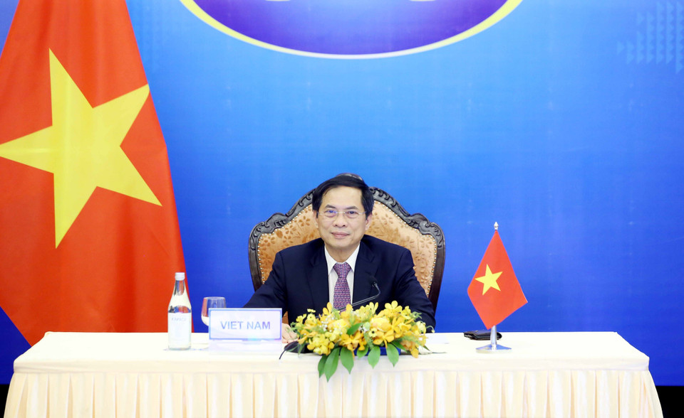 Bộ trưởng Bộ Ngoại giao Bùi Thanh Sơn dự Hội nghị Hợp tác Mekong-Nhật Bản lần thứ 14 theo hình thức trực tuyến. (Ảnh: Phạm Kiên/TTXVN)