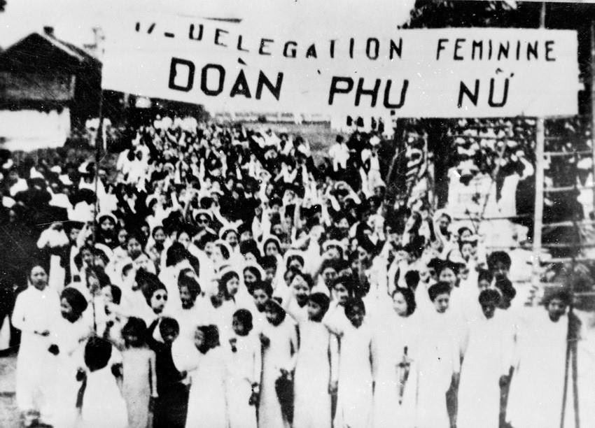 Ngày 1/5/1938, trên 25.000 nhân dân Hà Nội đã tổ chức mít tinh, tuần hành Kỷ niệm Ngày Quốc tế Lao động và đòi quyền tự do, dân chủ. (Ảnh: TTXVN)