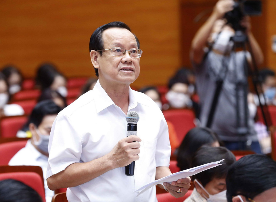 Cử tri Đoàn Văn Chương phát biểu ý kiến. (Ảnh: Doãn Tấn/TTXVN)