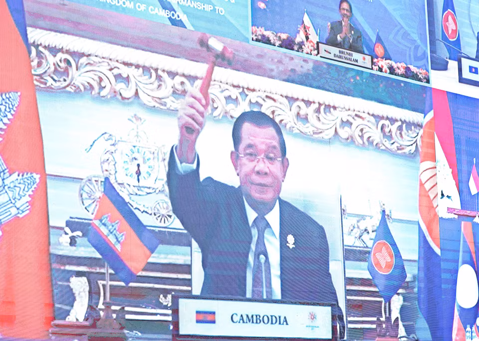 Thủ tướng Samdech Hun Sen Campuchia tiếp nhận vai trò Chủ tịch luân phiên ASEAN năm 2022. (Ảnh: Dương Giang/TTXVN)