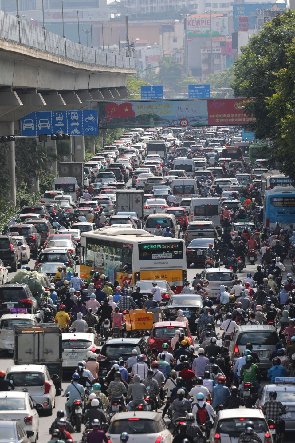 Đường Thành Xuân-Nguyễn Trãi là một trong những điểm đen ùn tắc giao thông lâu nay của Hà Nội (ảnh chụp lúc 18h30). (Ảnh: Thành Đạt/TTXVN)