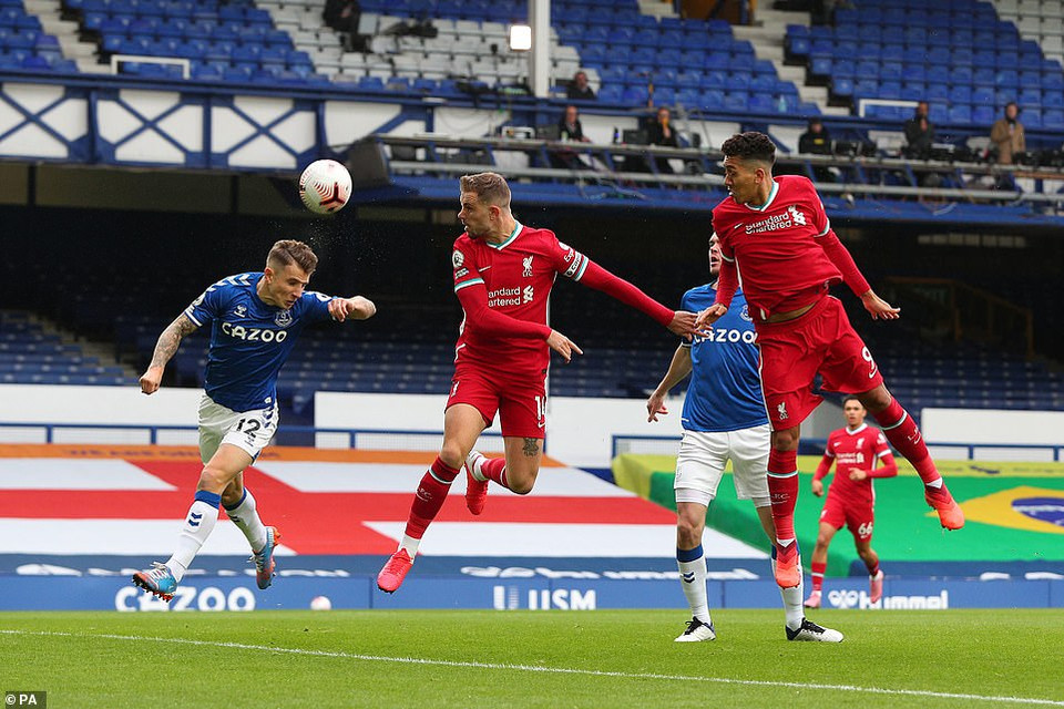 Trận derby vùng Merseyside đã diễn ra hấp dẫn ngay sau tiếng còi khai cuộc của trận đấu. (Nguồn: PA)