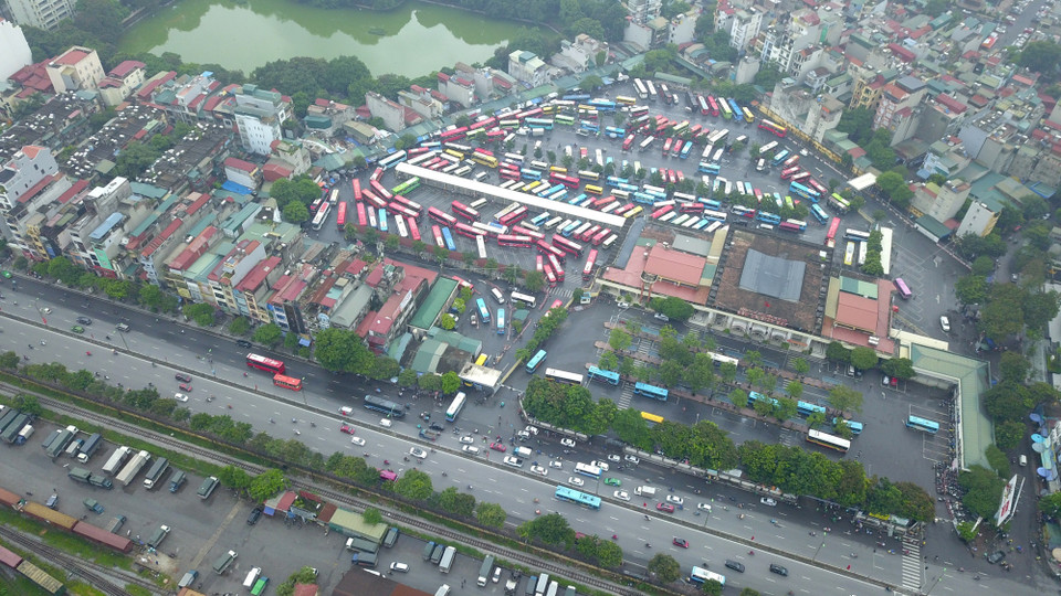 Sáng 1/9, ngày đầu kỳ nghỉ lễ 2/9, nhiều tuyến đường ở cửa ngõ phía Nam thủ đô thông thoáng, các tuyến Giải Phóng, Ngọc Hồi, Pháp Vân-Cầu Giẽ, lưu lượng xe có tăng nhưng không ùn tắc. (Ảnh: Minh Đức/TTXVN)