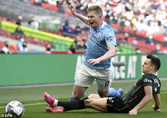 Trận chung kết League Cup giữa Man City và Tottenham đã diễn ra hấp dẫn ngay sau tiếng còi khai cuộc. (Nguồn: EPA)