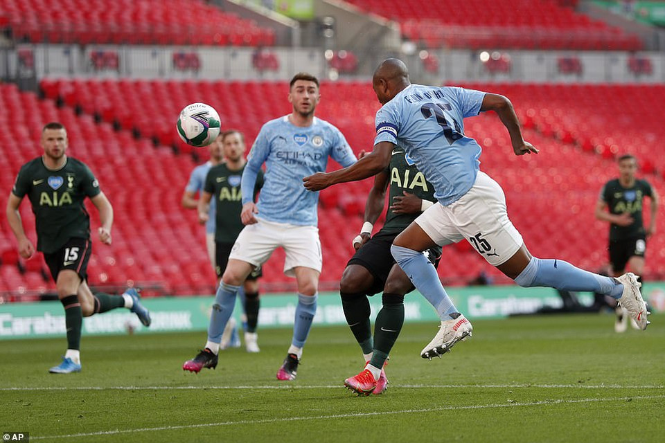 Nhưng các chân sút của Man City lại tỏ ra khá vô duyên...(Nguồn: Getty Images)