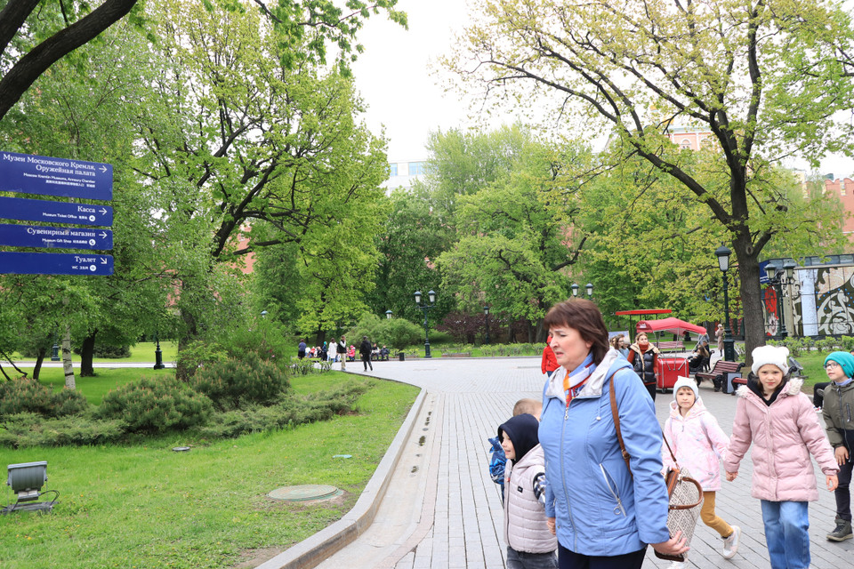 Công viên là nơi được nhiều người dân Nga lựa chọn để thư giãn. (Ảnh: Hùng Võ/Vietnam+)
